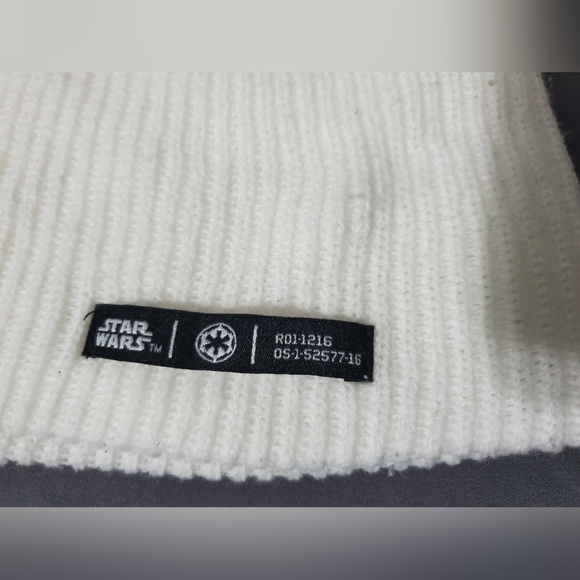 Neff X Star Wars Rogue One Trooper Imperial Symbol White Knit Beanie One Size - Picture 2 of 5